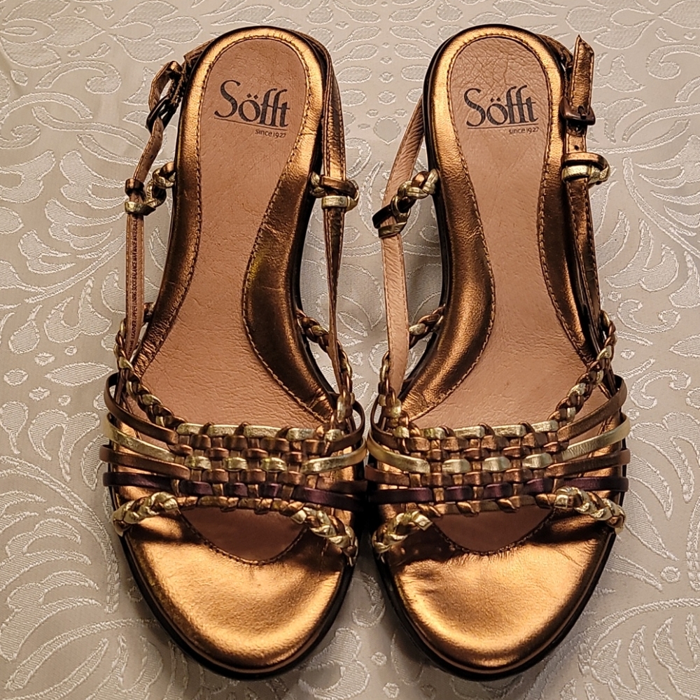 NWOT Gorgeous SOFFT Sz 7.5